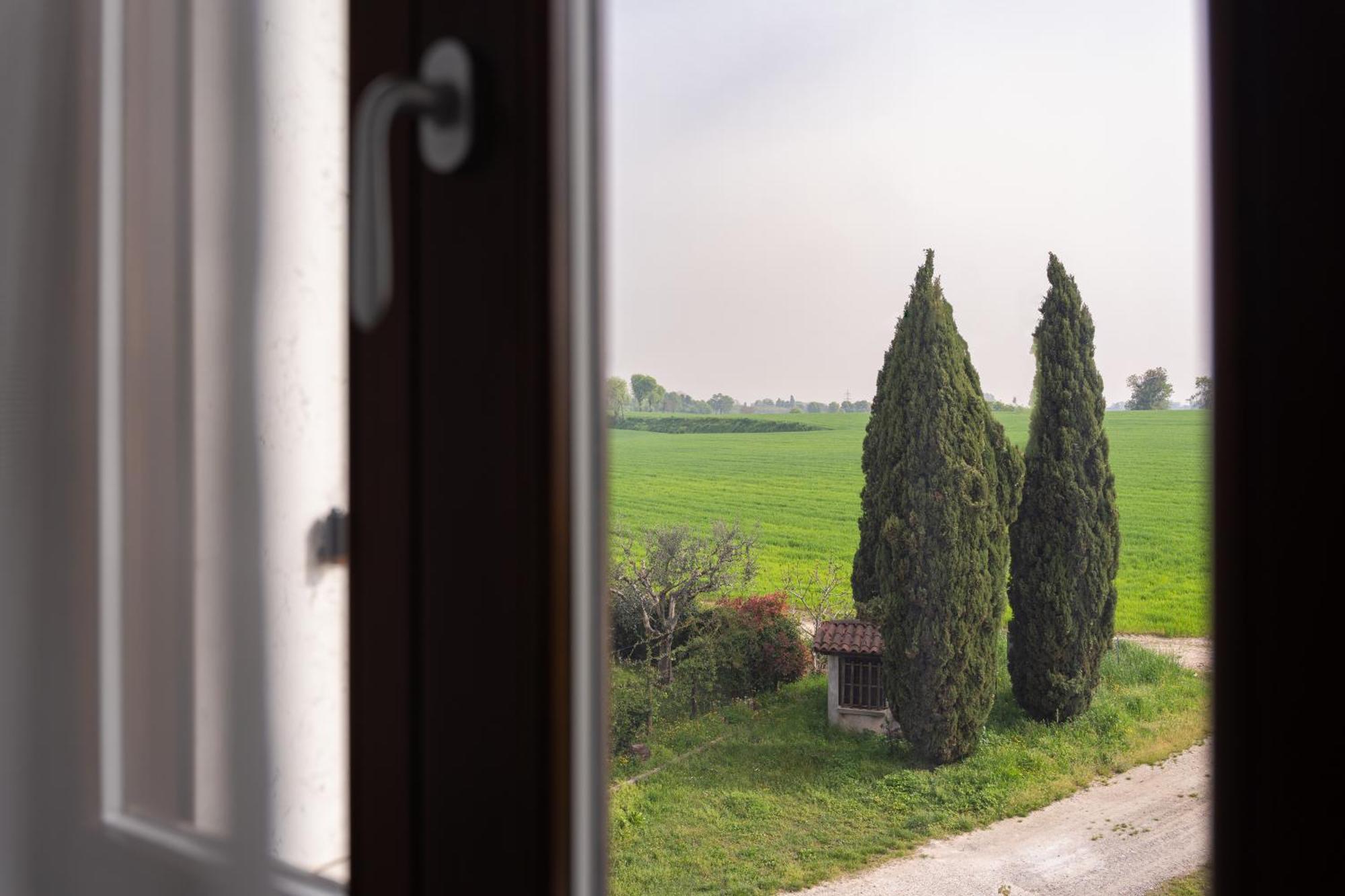 Antico Stemma Corte Meneghella Monzambano Exterior foto
