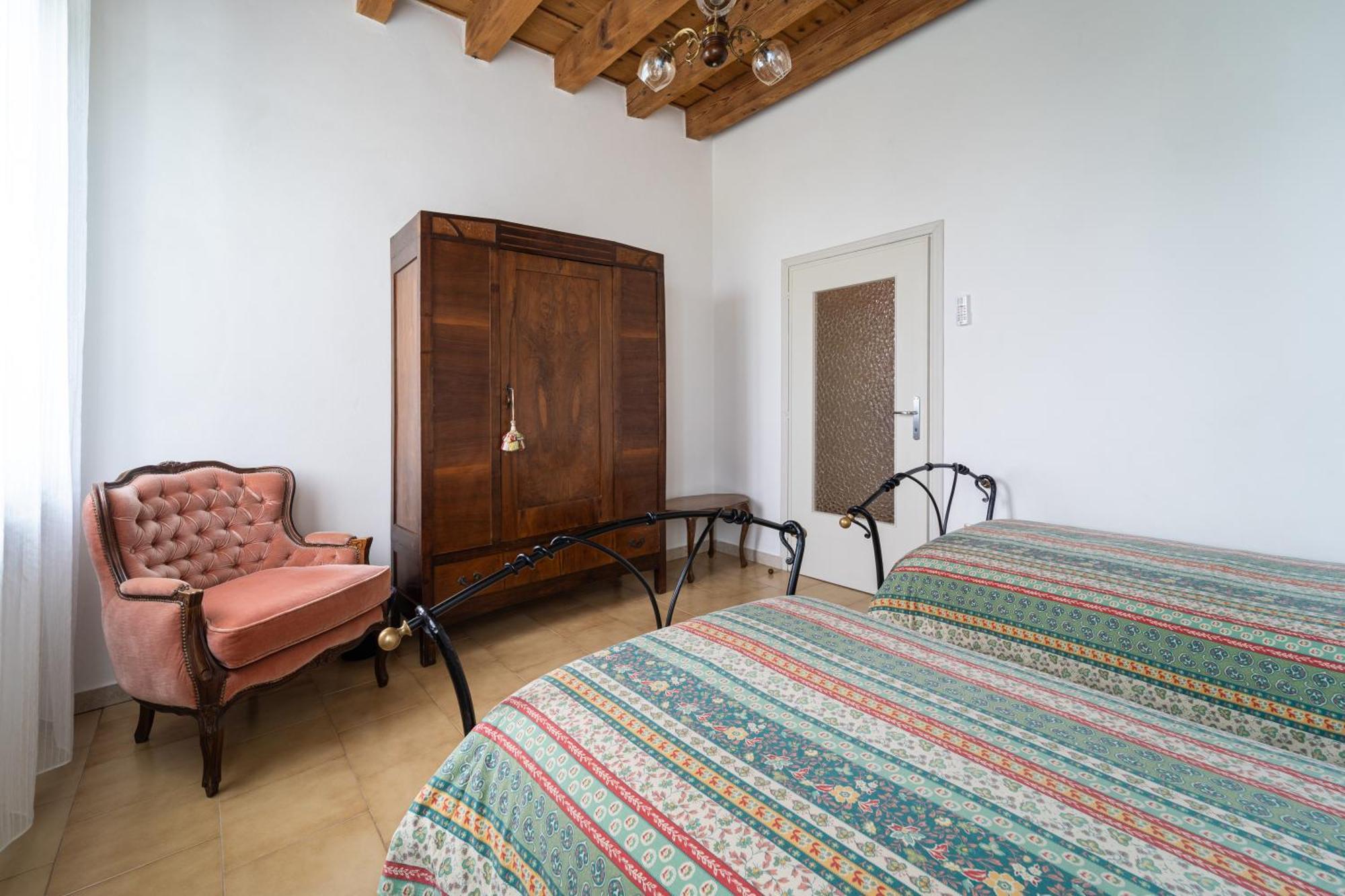 Antico Stemma Corte Meneghella Monzambano Exterior foto